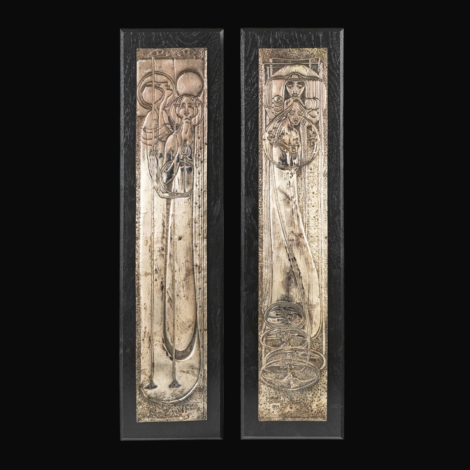 Lily Black and White